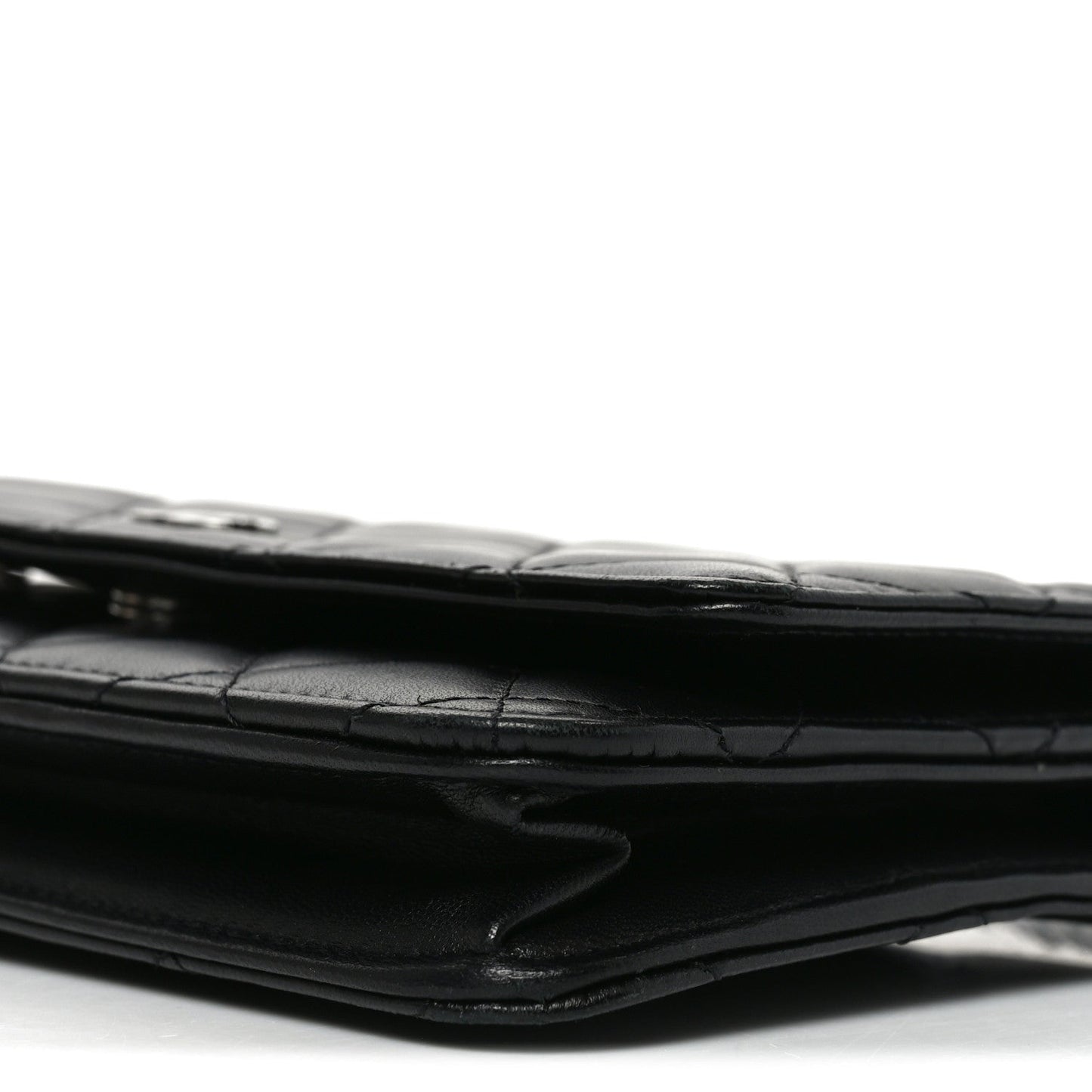 Lambskin Quilted Wallet On Chain WOC Black