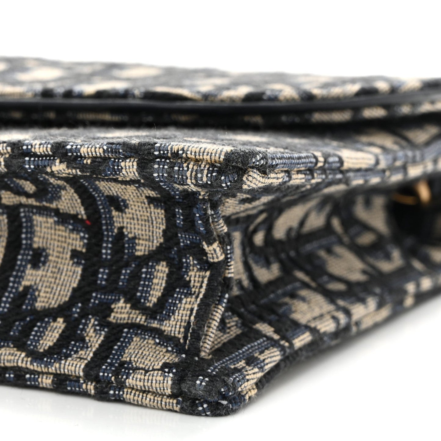 Oblique Saddle Chain Pouch Blue