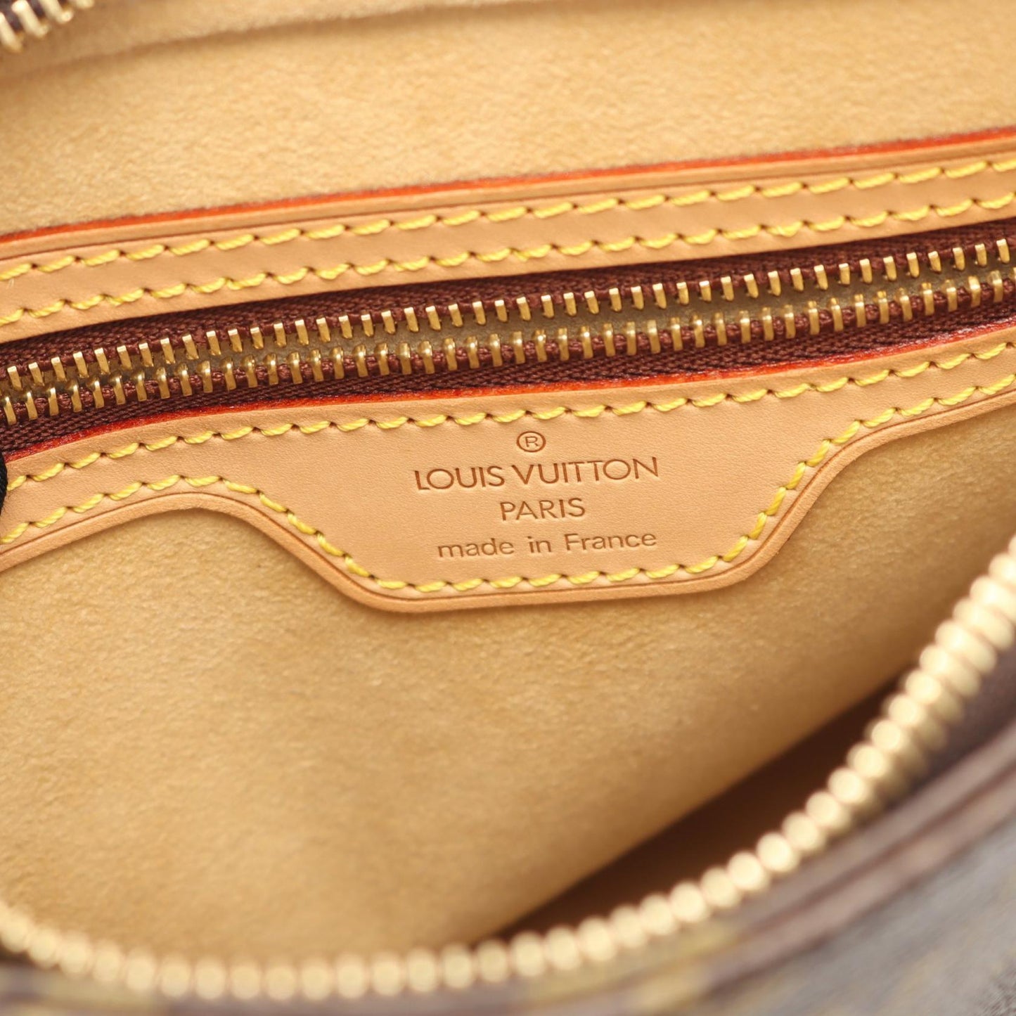 Louis Vuitton Looping MM Monogram Shoulder Bag