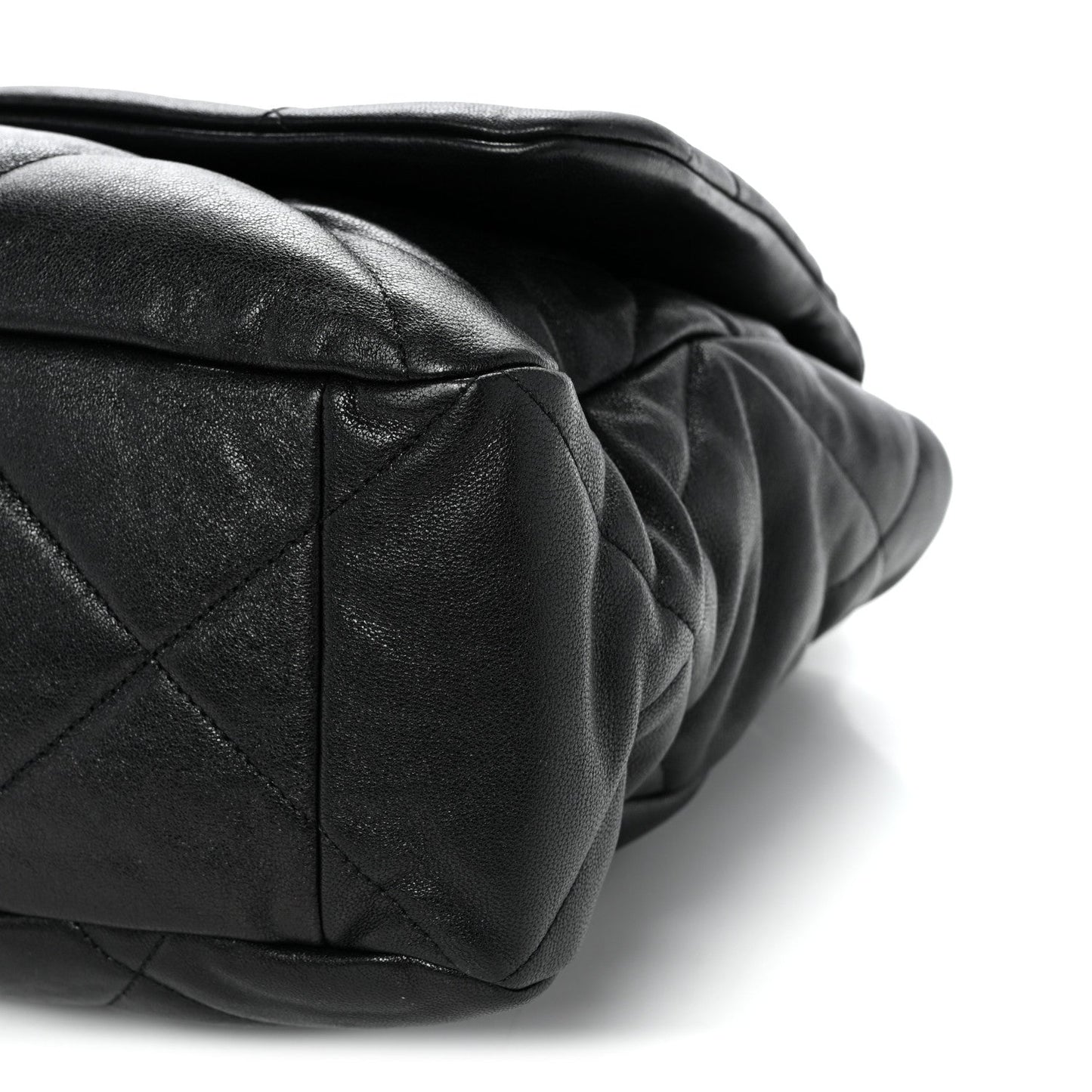Lambskin Quilted Maxi Chanel 19 Flap Black