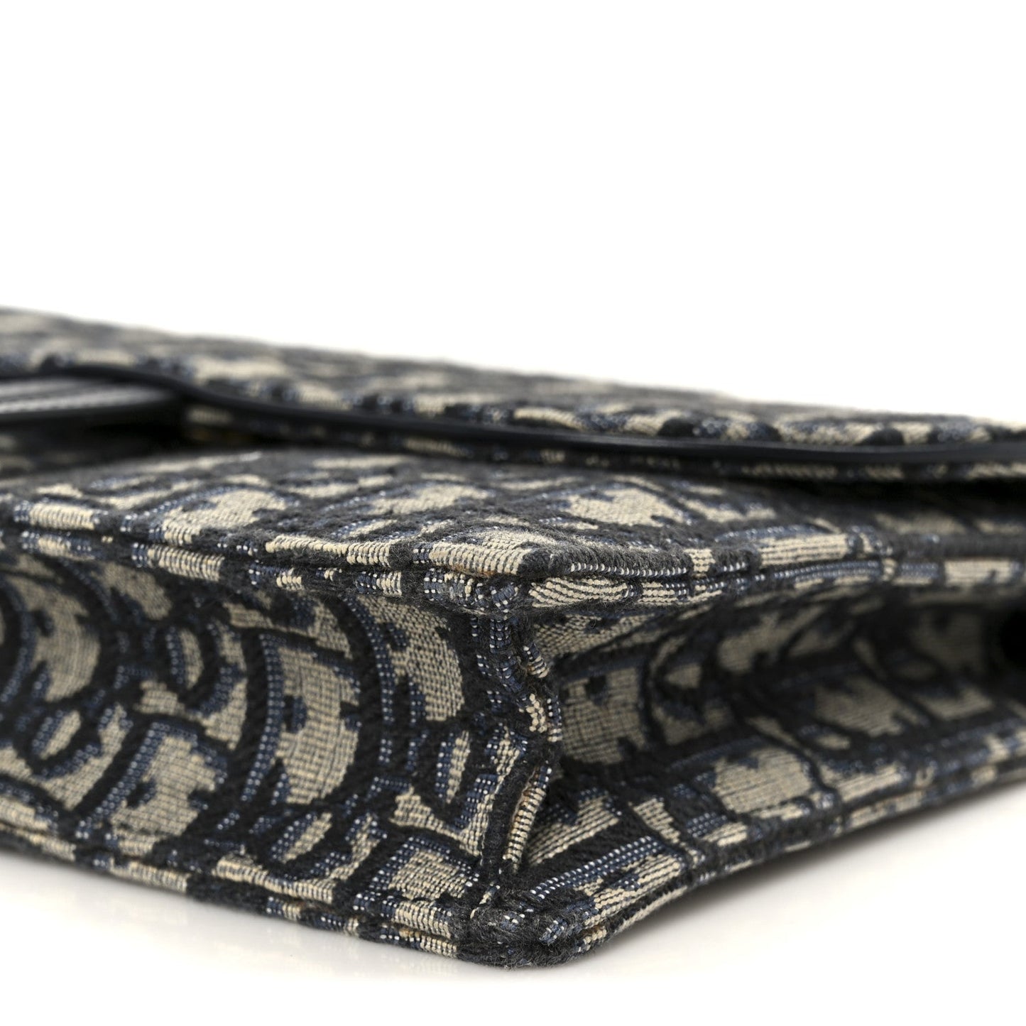 Oblique Saddle Chain Pouch Blue