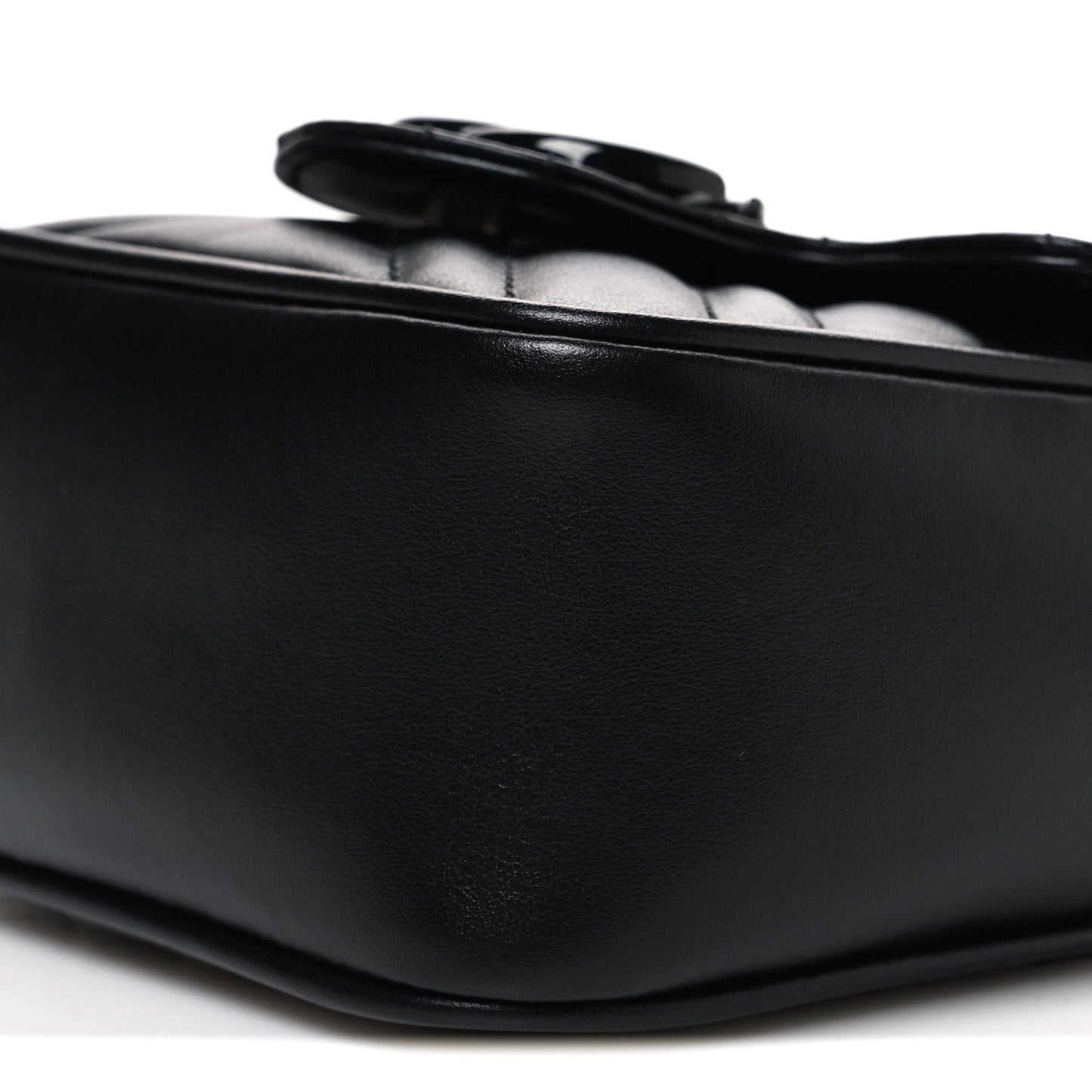 Calfskin Matelasse Monochrome GG Marmont Chain Mini Belt Bag Black