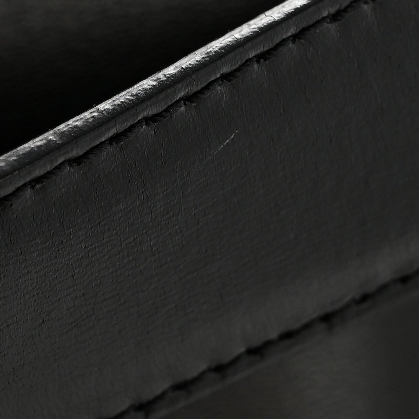Shiny Lord Calfskin Medium Antigona Black