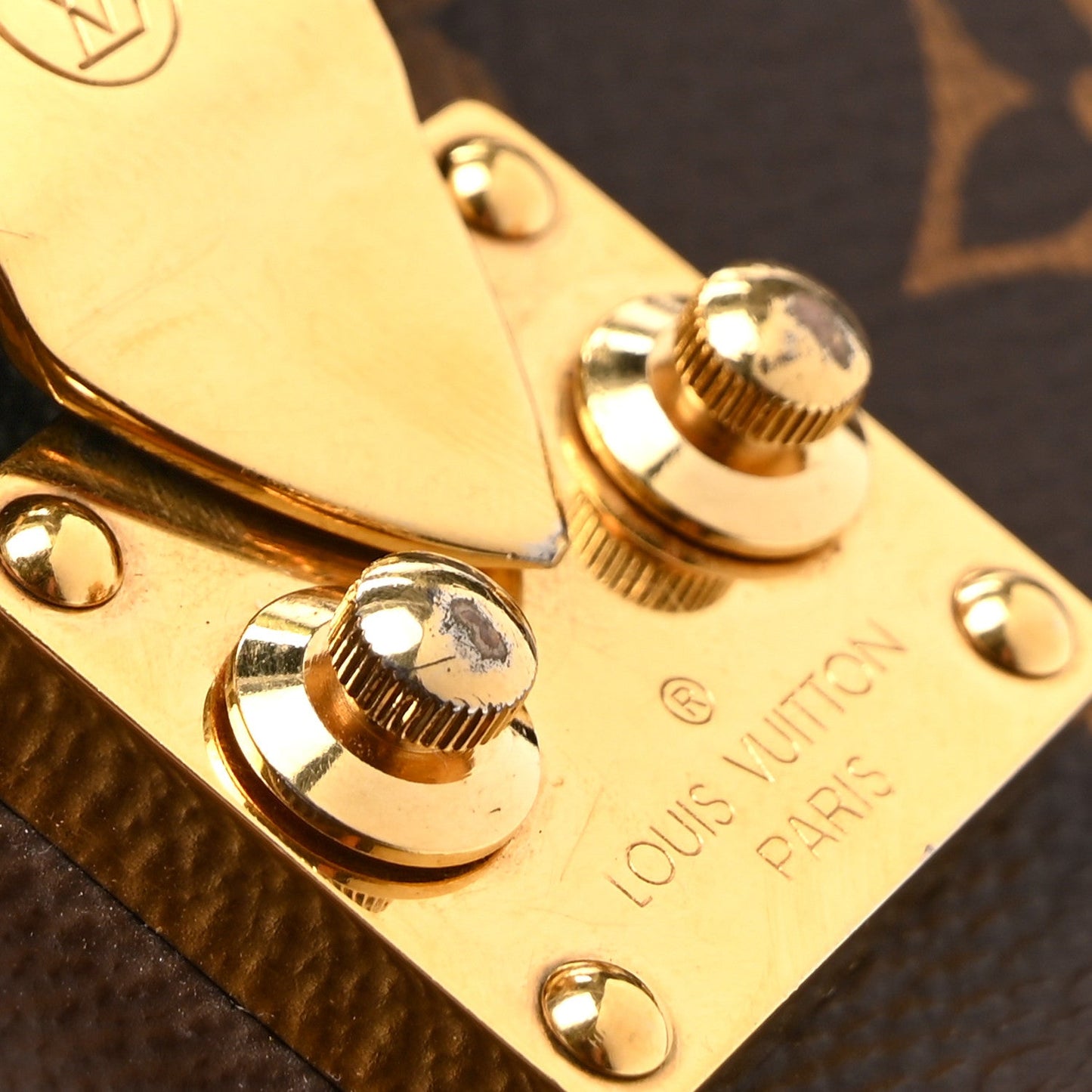 Reverse Monogram Pochette Metis