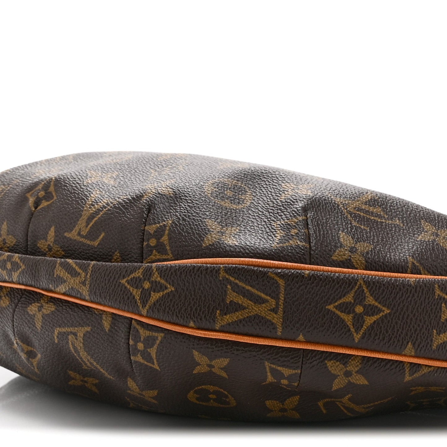 Monogram Croissant MM