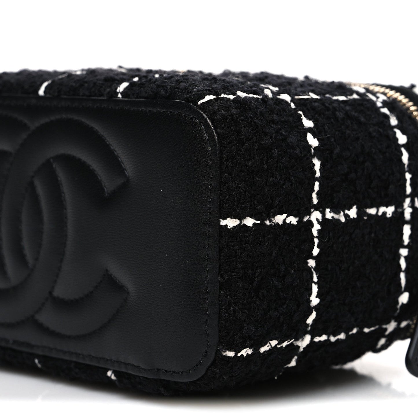 Tweed Pearl Crush Small Vanity Case With Chain Black White