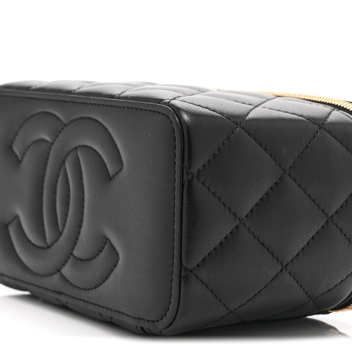 Lambskin Enamel Quilted Small Coco Hearts Vanity Case With Chain Black