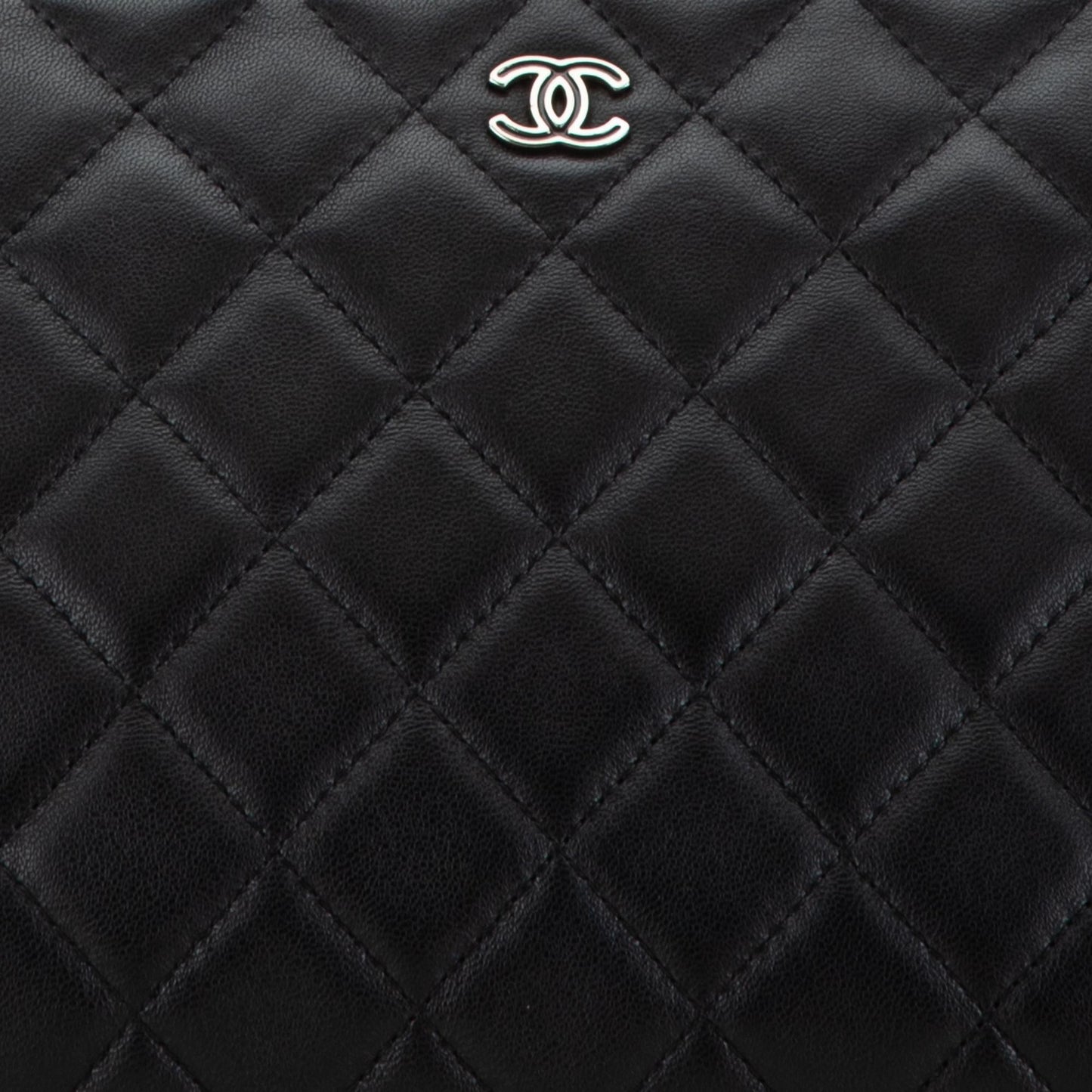 Chanel CC Quilted Lambskin Double Zip Clutch (SHG-9zutGz)