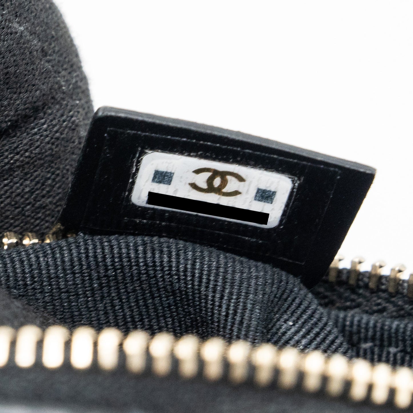 Chanel 23C round Clutch lambskin black (microchip)