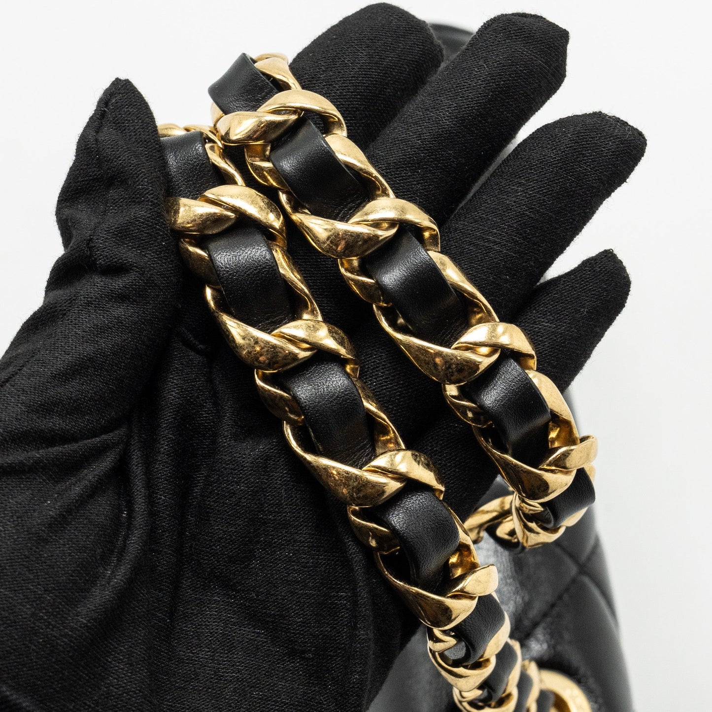 Chanel 24b Giant Chain Flap Shoulder Bag Lambskin Black (Microchip)