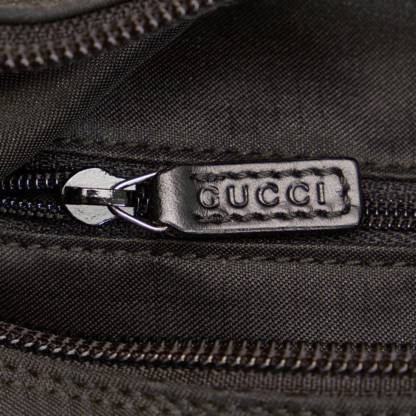 Gucci GG Nylon Shoulder Bag (SHG-29560)