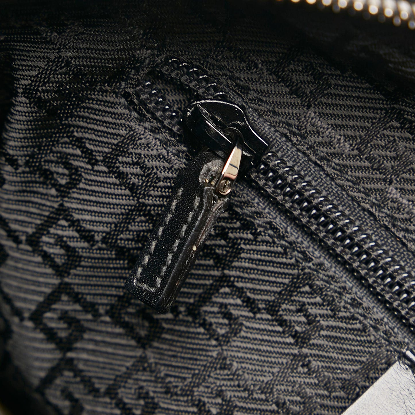 Gucci Nylon Clutch (SHG-36778)