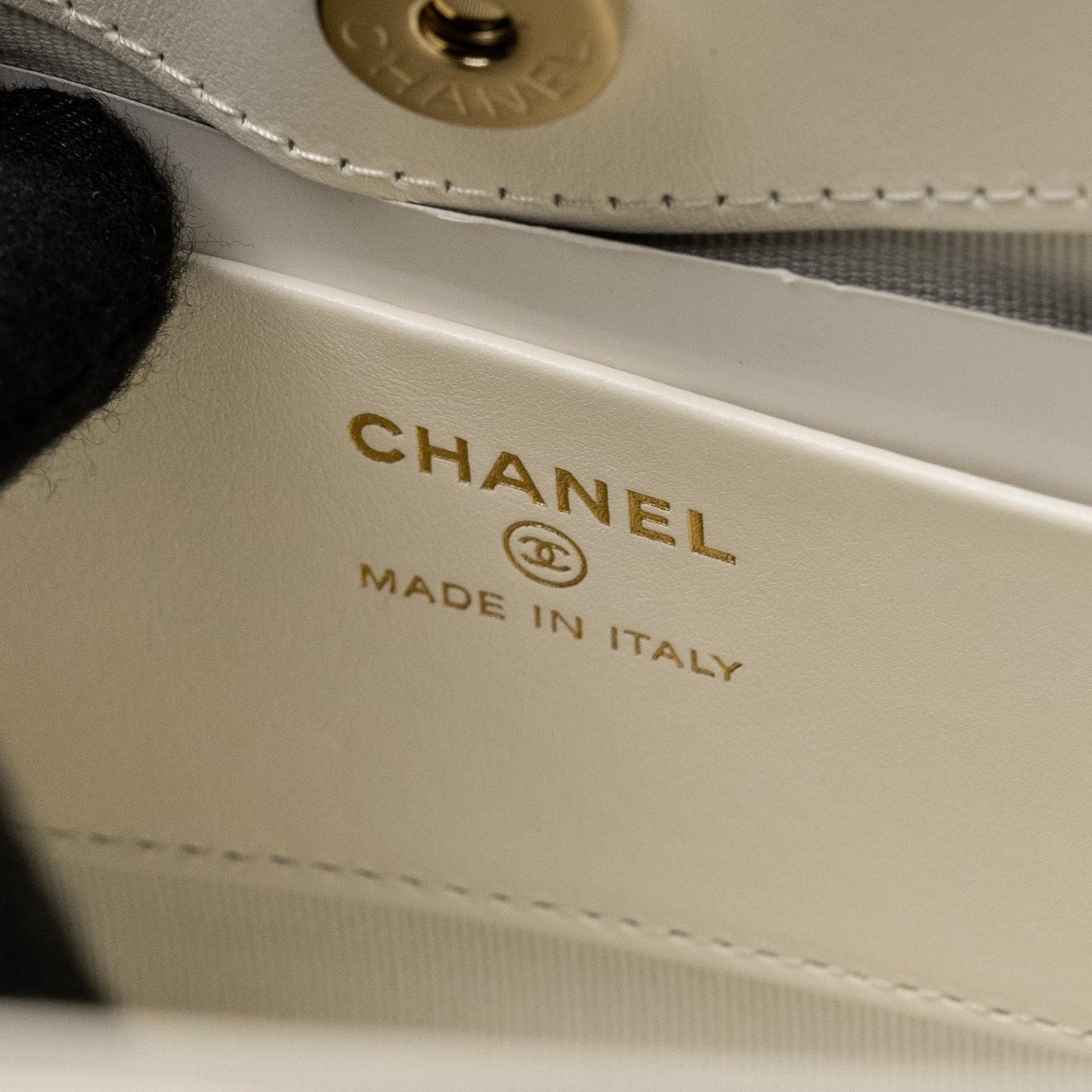 Chanel Mini 31 Clutch with Chain Shiny Calfskin White L (Microchip)