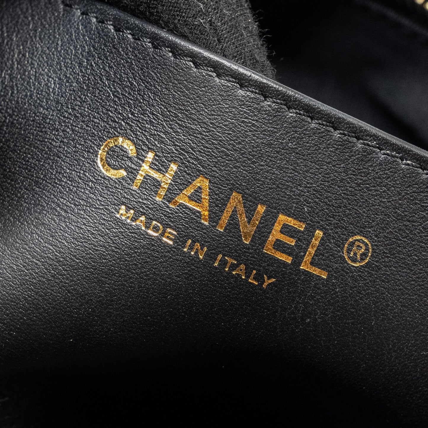 Chanel 22K Hobo Shoulder Bag Lambskin Black (Microchip)