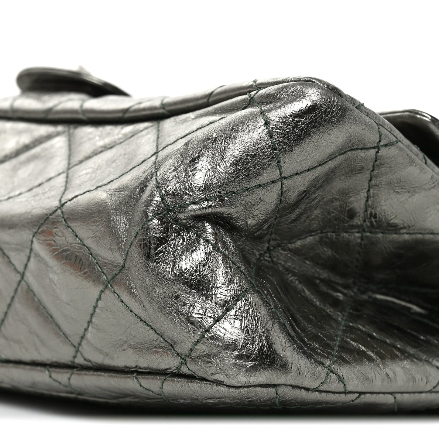 Metallic Aged Calfskin Quilted 2.55 Reissue 227 Flap Vert Fonce