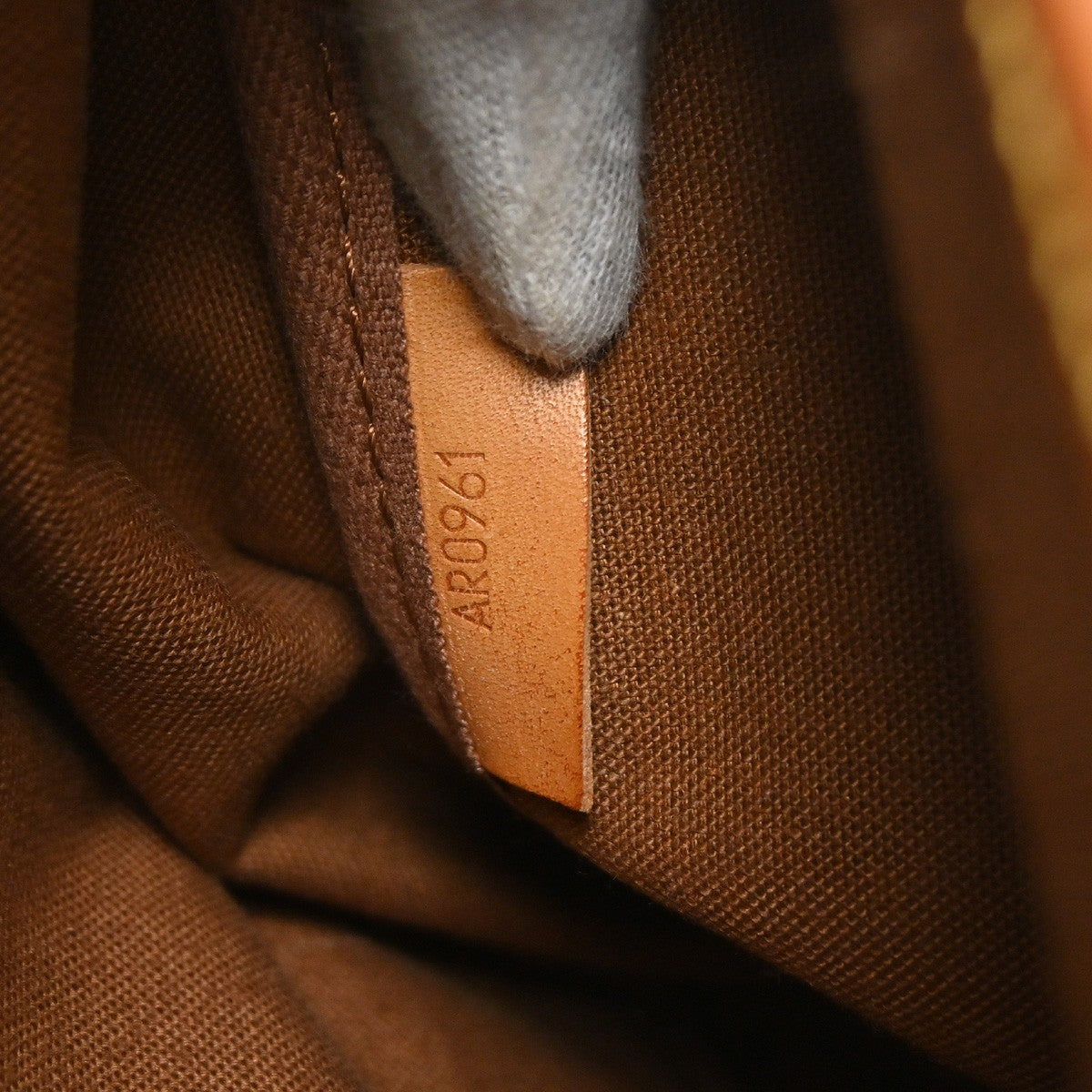 Louis Vuitton Saumur Handbag Monogram Canvas Brown Canvas Shoulder Bag Bag ( )