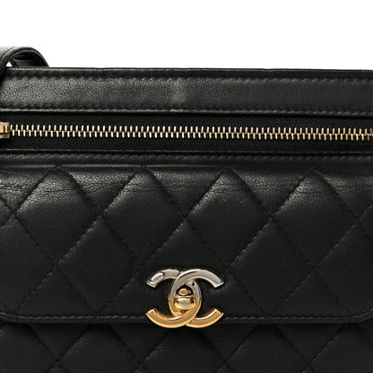 Lambskin Quilted Square Front Pocket Clutch With Chain Black