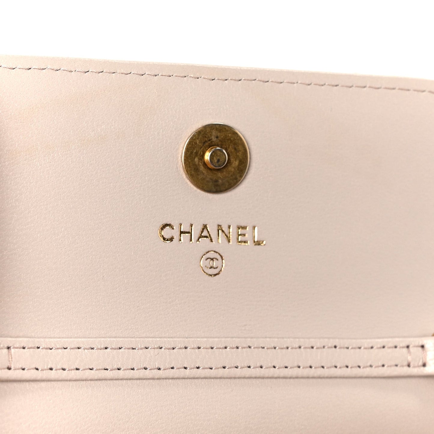 Lambskin Quilted Pearl Crush Clutch With Chain Light Purple