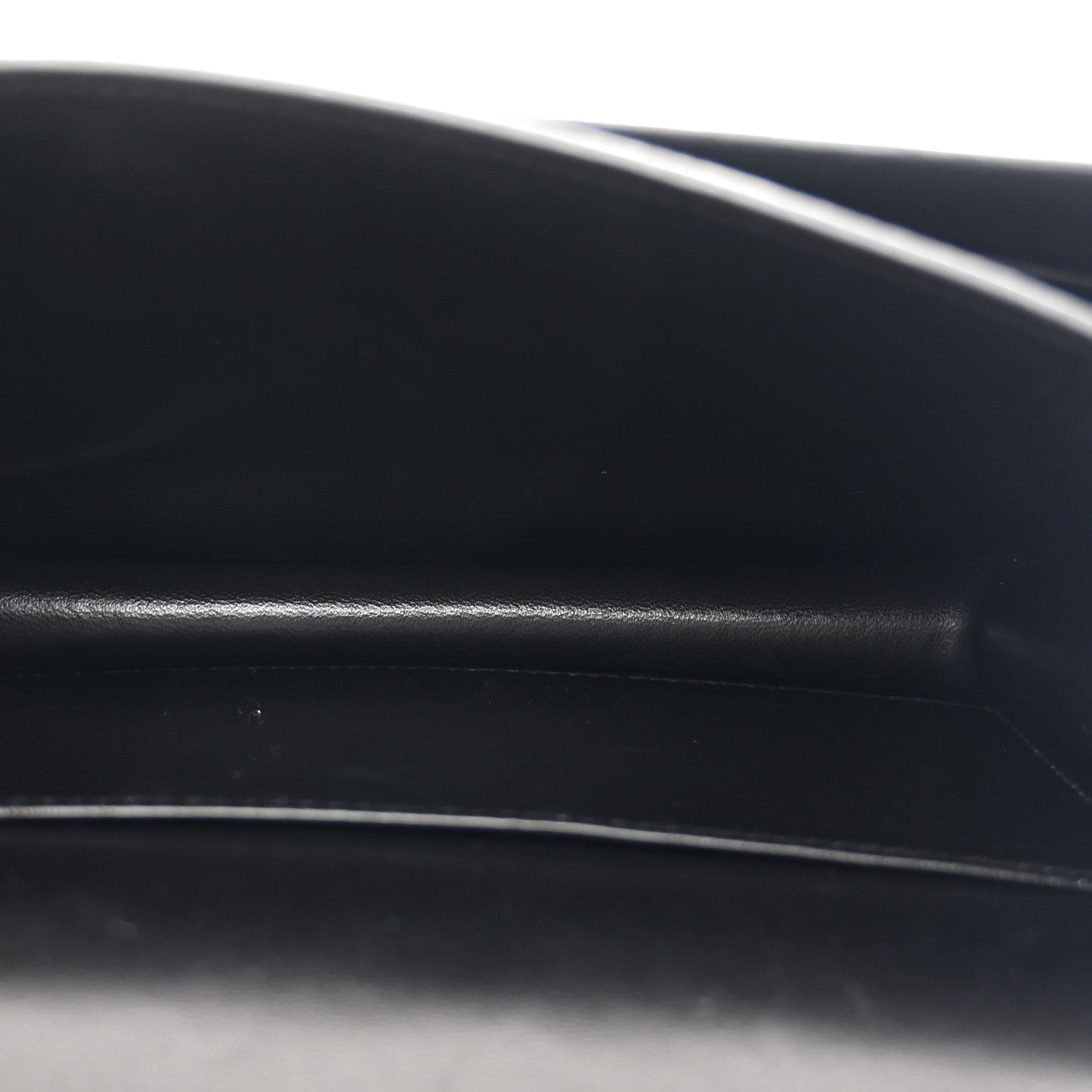 Epsom Constance 18 Black