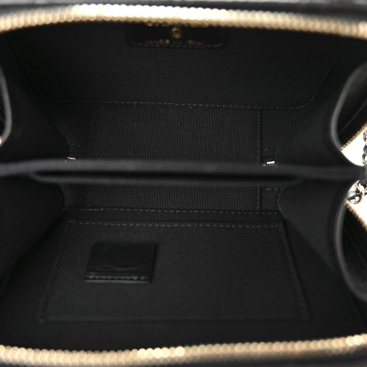 Caviar Quilted Small Top Handle Vanity Case Black