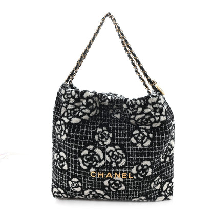 Cashmere Quilted Camellia Chanel 22 Black White