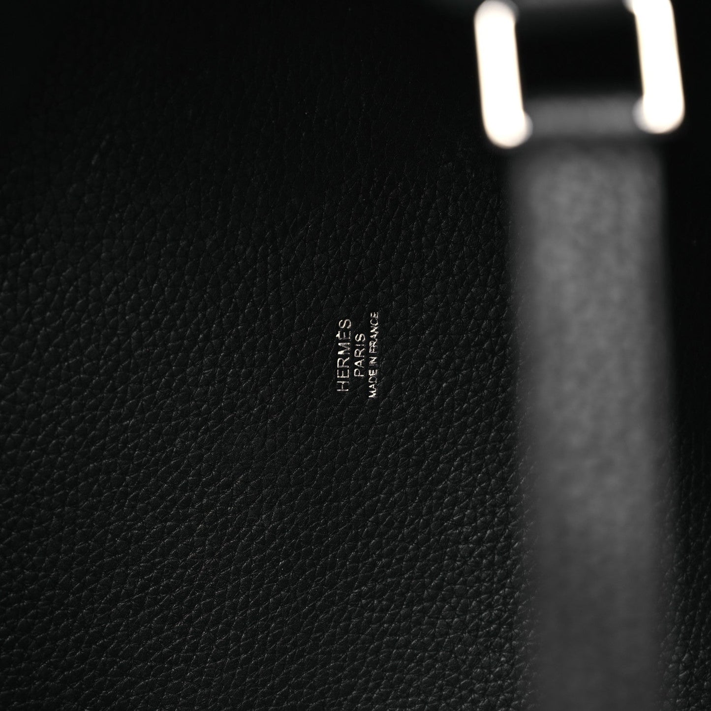 Taurillon Clemence Picotin Lock 22 MM Black