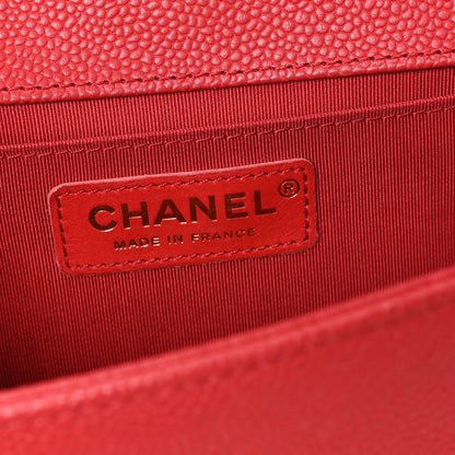 Caviar Quilted Medium Boy Flap Red