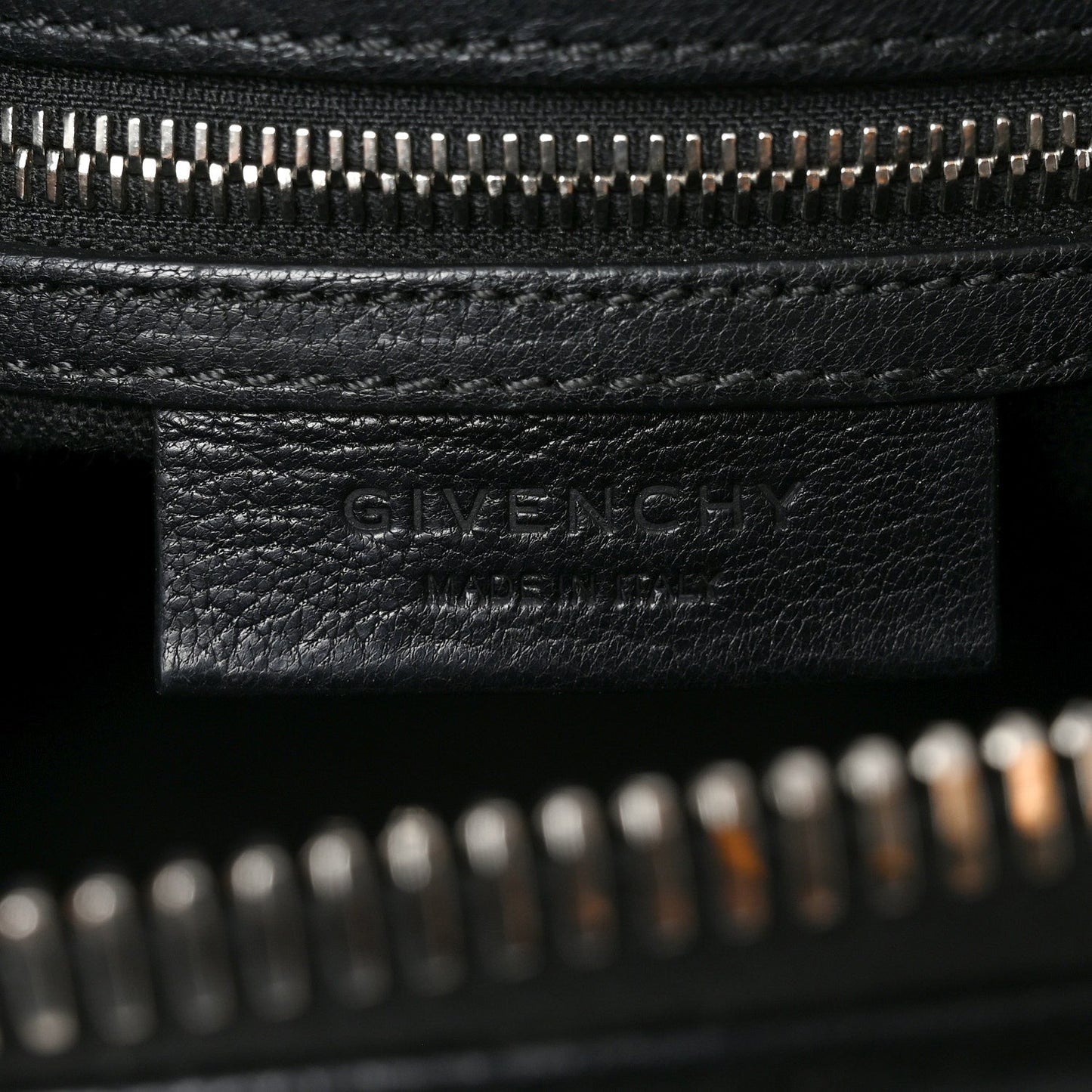 Sugar Goatskin Small Antigona Black