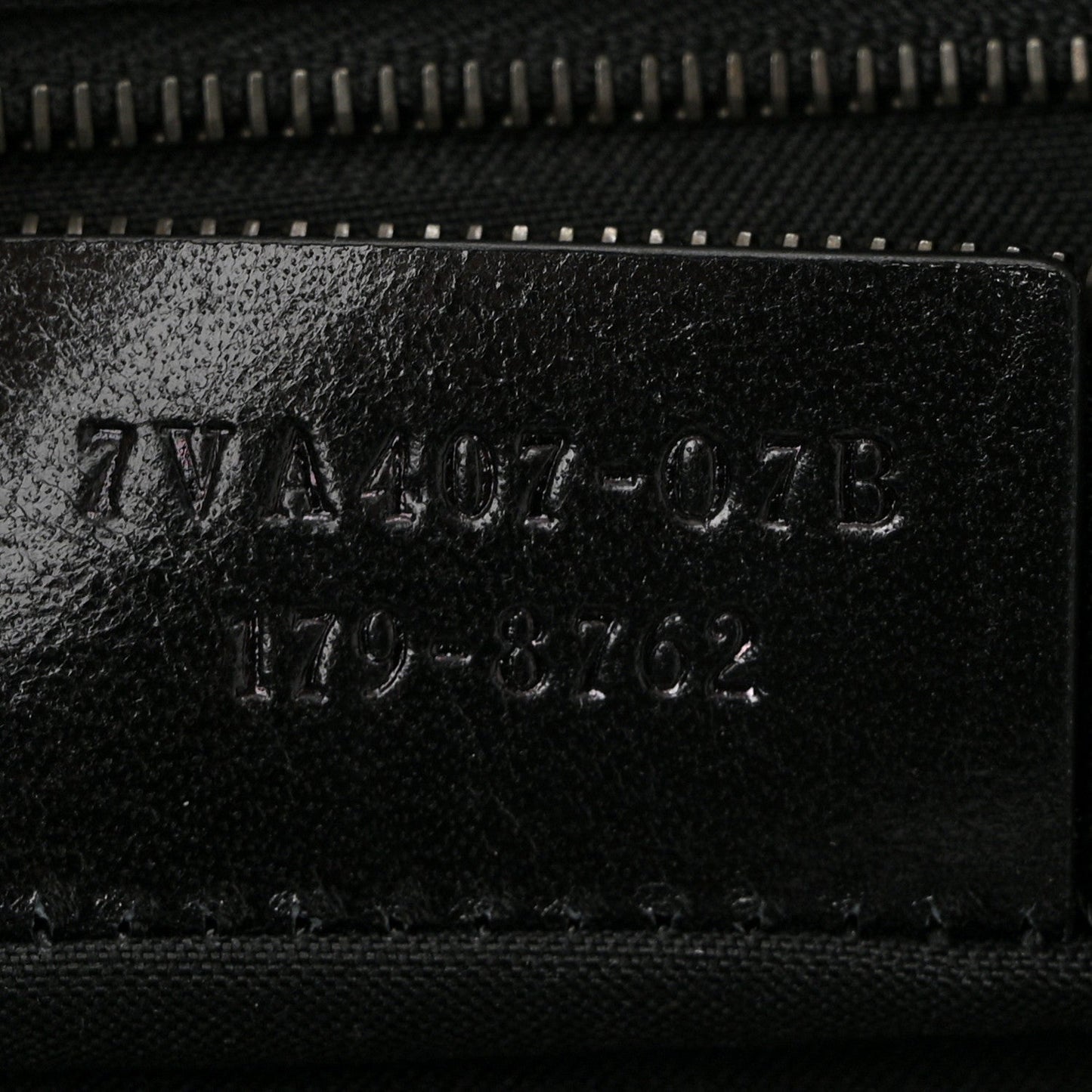 Vitello Grace Messenger Bag Black