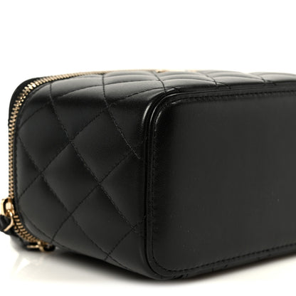 Lambskin Quilted Small Top Handle Vanity Case With Chain Black