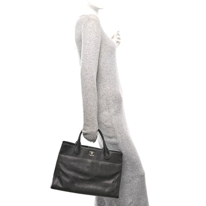 Caviar Medium Cerf Executive Shopper Tote Black