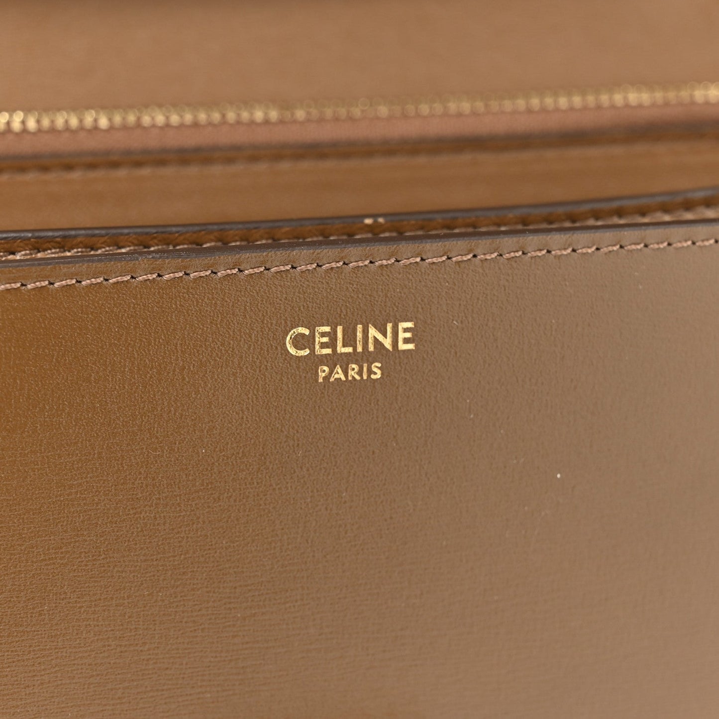 Box Calfskin Medium Classic Box Flap Bag Camel