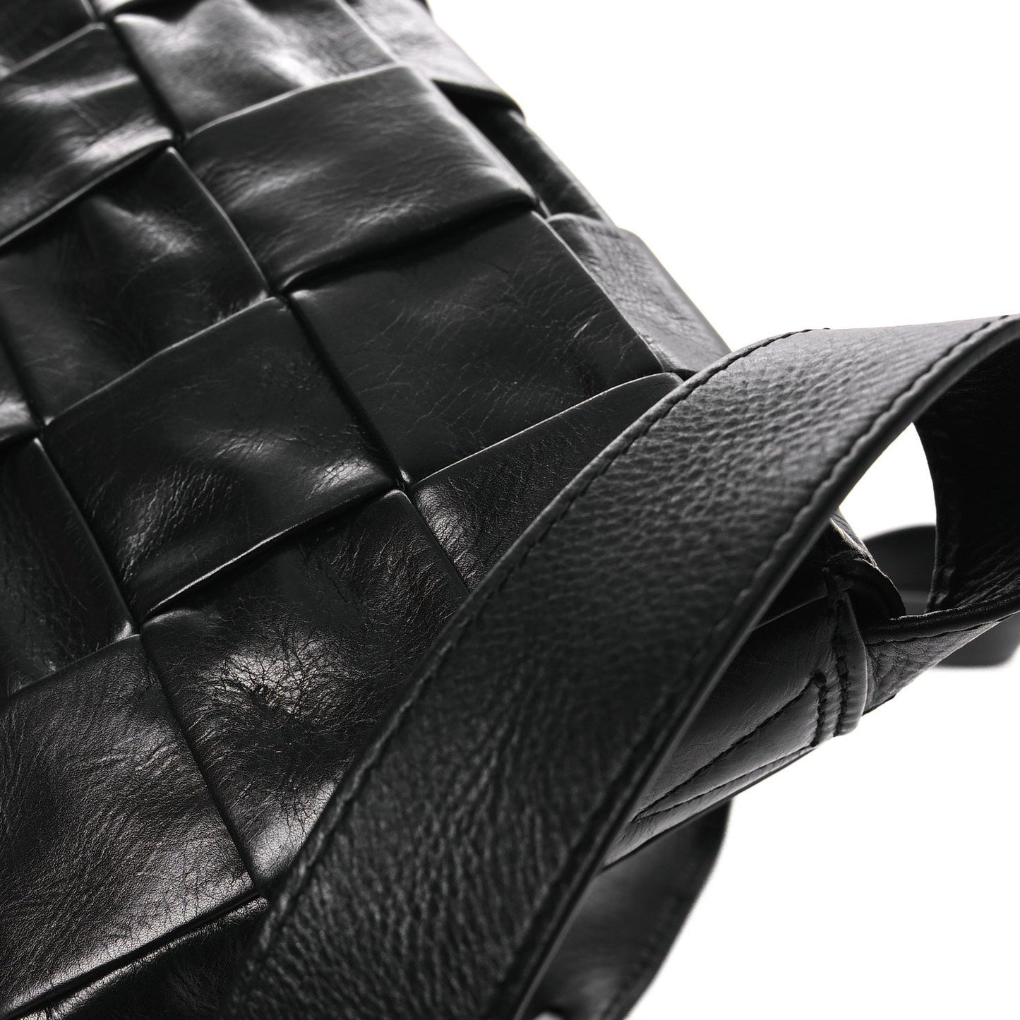 Paper Calfskin Maxi Intrecciato Small Cassette Crossbody Bag Black
