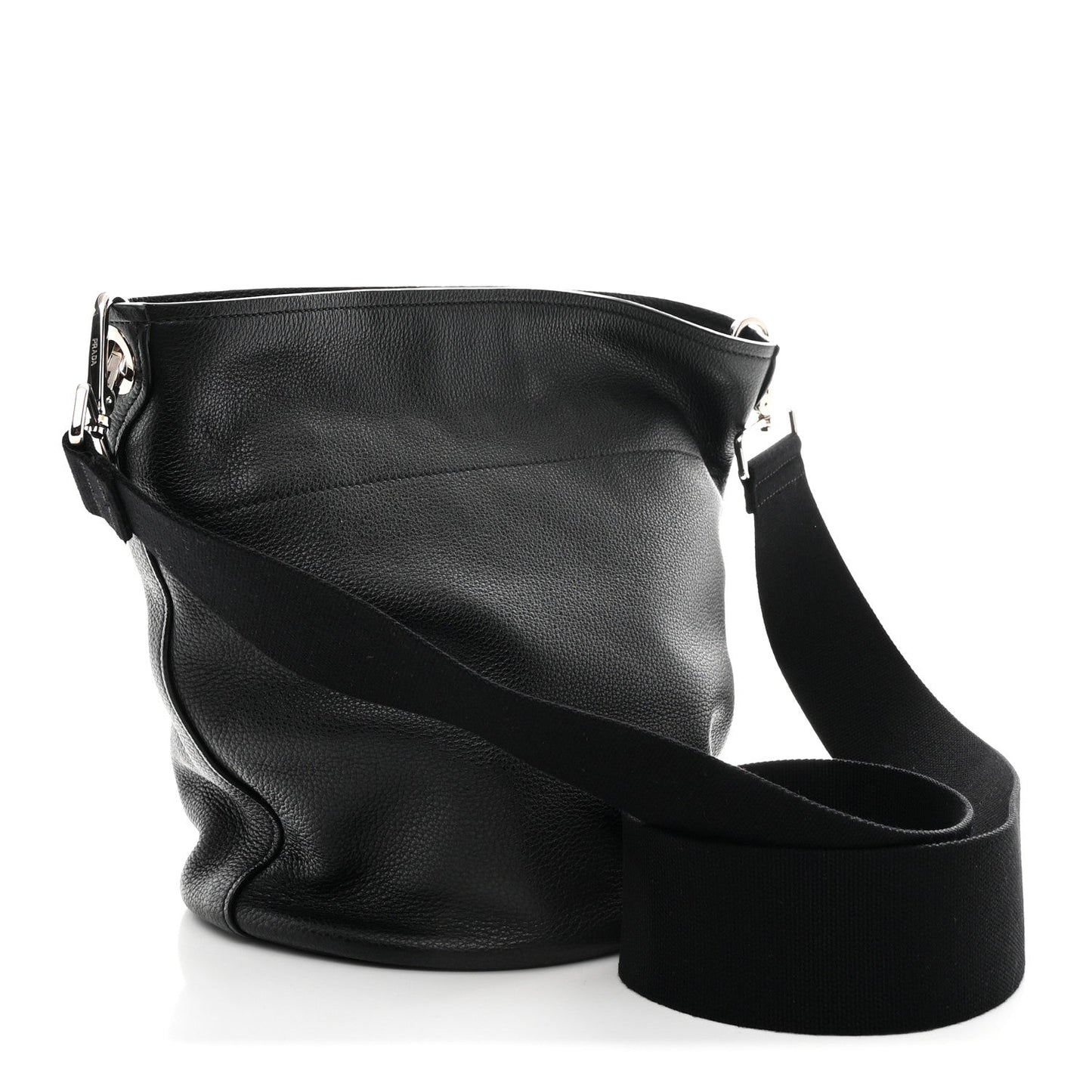 Vitello Daino Bucket Bag Black