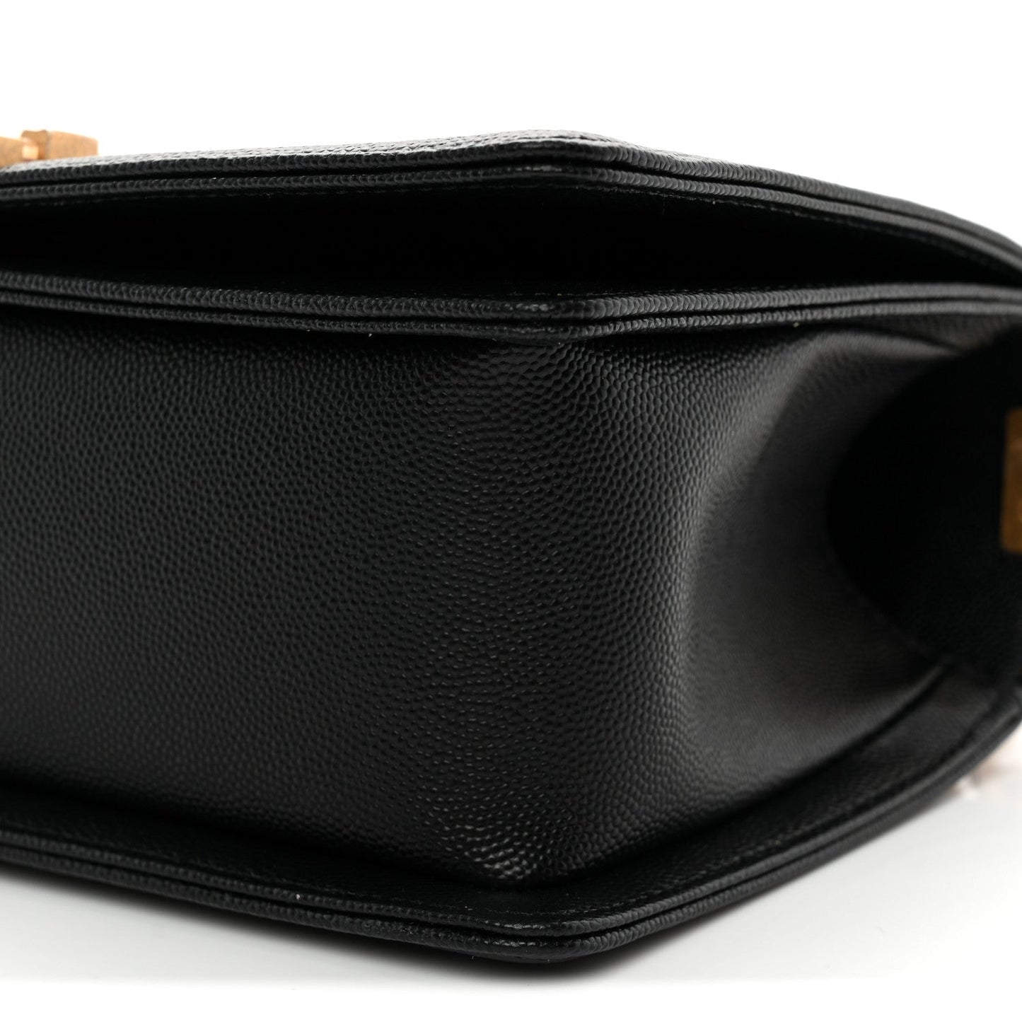 Caviar Quilted Medium Boy Flap Black