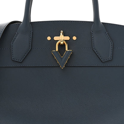 Grained Calfskin Steamer MM Blue