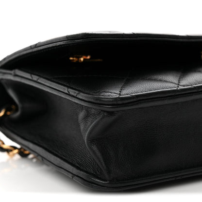 Lambskin Quilted Wallet On Chain WOC Black