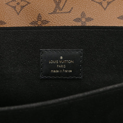 Reverse Monogram Pochette Metis