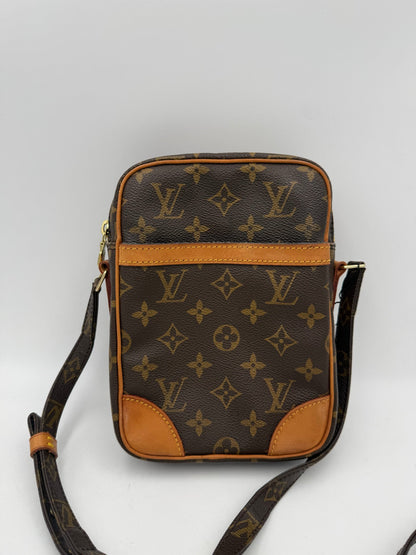 Louis Vuitton LOUIS VUITTON DANUBE Monogram  Handbag (   )