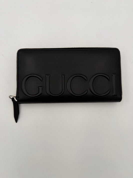 Gucci GUCCI Zip Black Front Logo Embossed  Wallet (   )