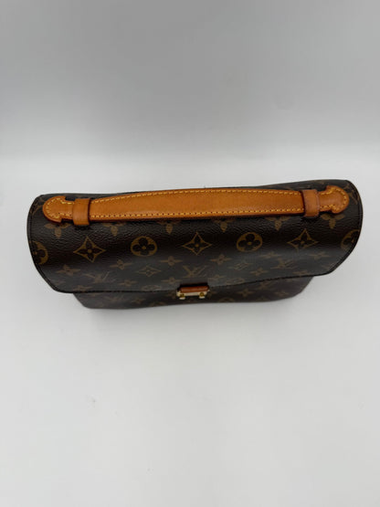 Louis Vuitton LOUIS VUITTON METIS Monogram  Handbag (   )