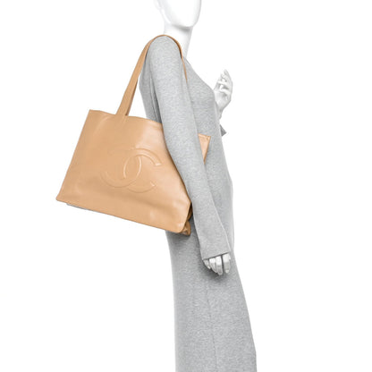 Caviar Timeless CC Tote Beige