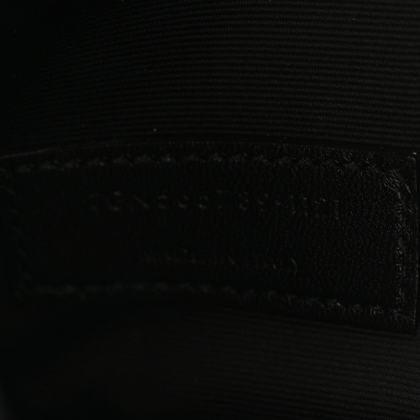Grain De Poudre Uptown Pouch Crema Soft