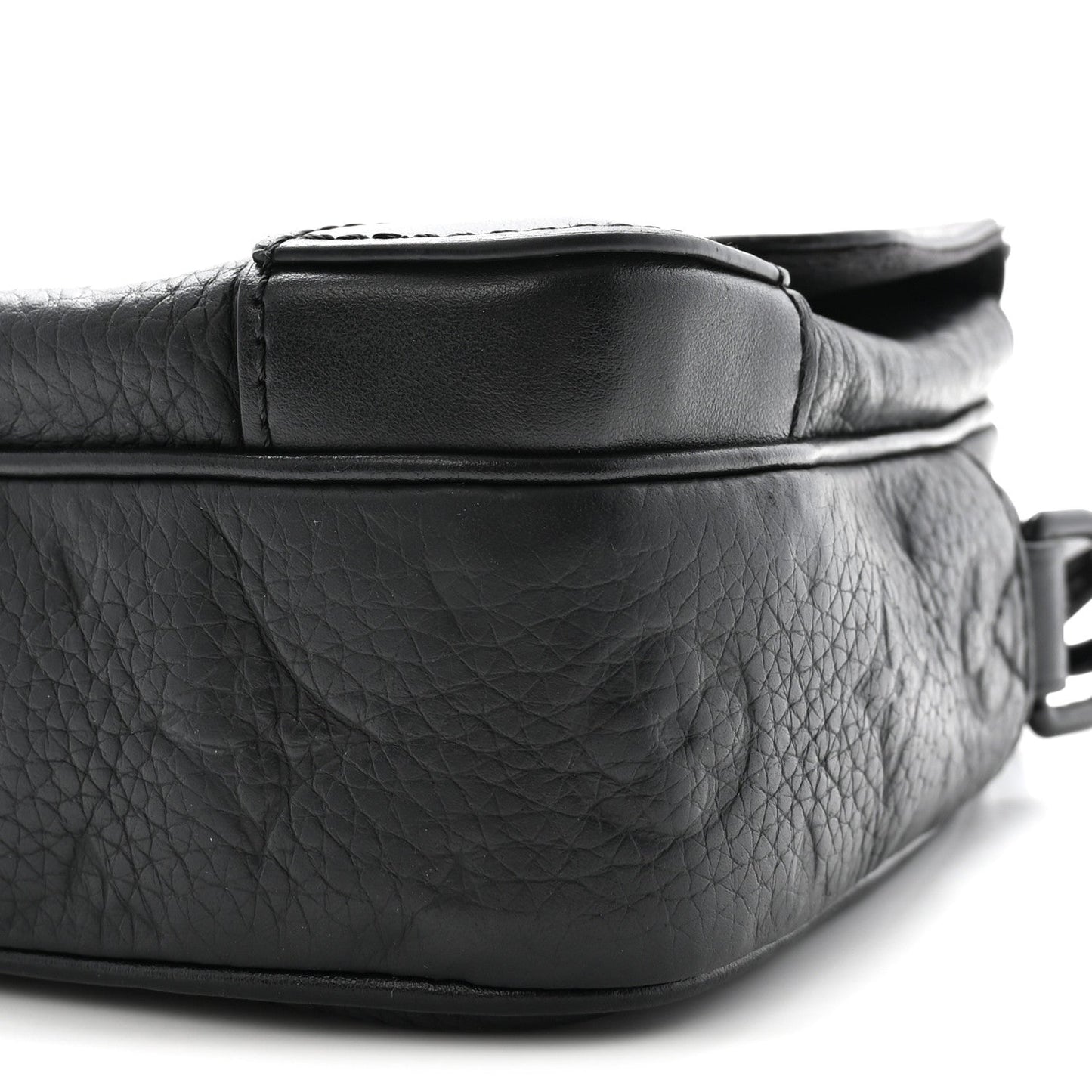Taurillon Monogram Steamer Messenger Black