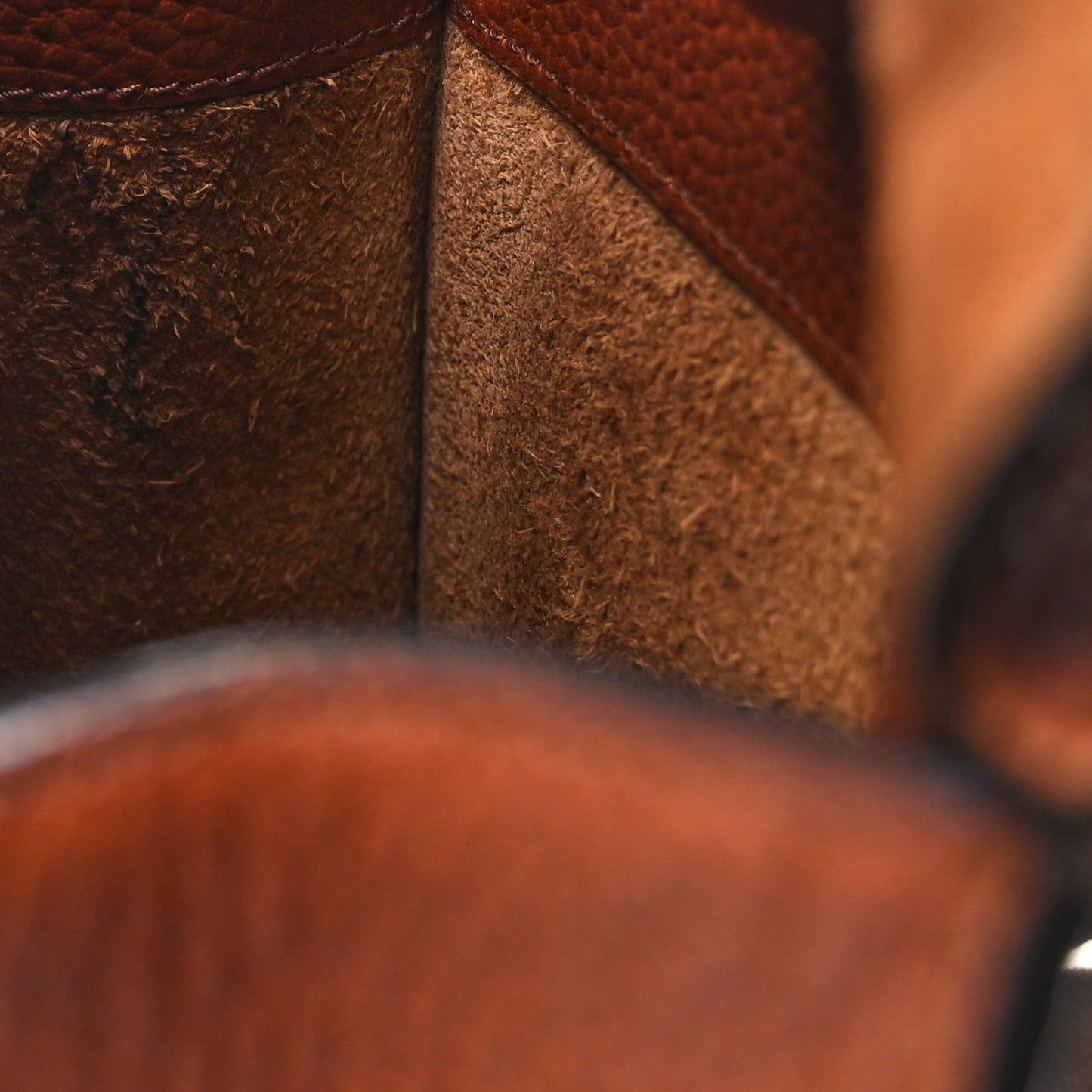 Grain Calfskin New Antony Messenger Crossbody Oak