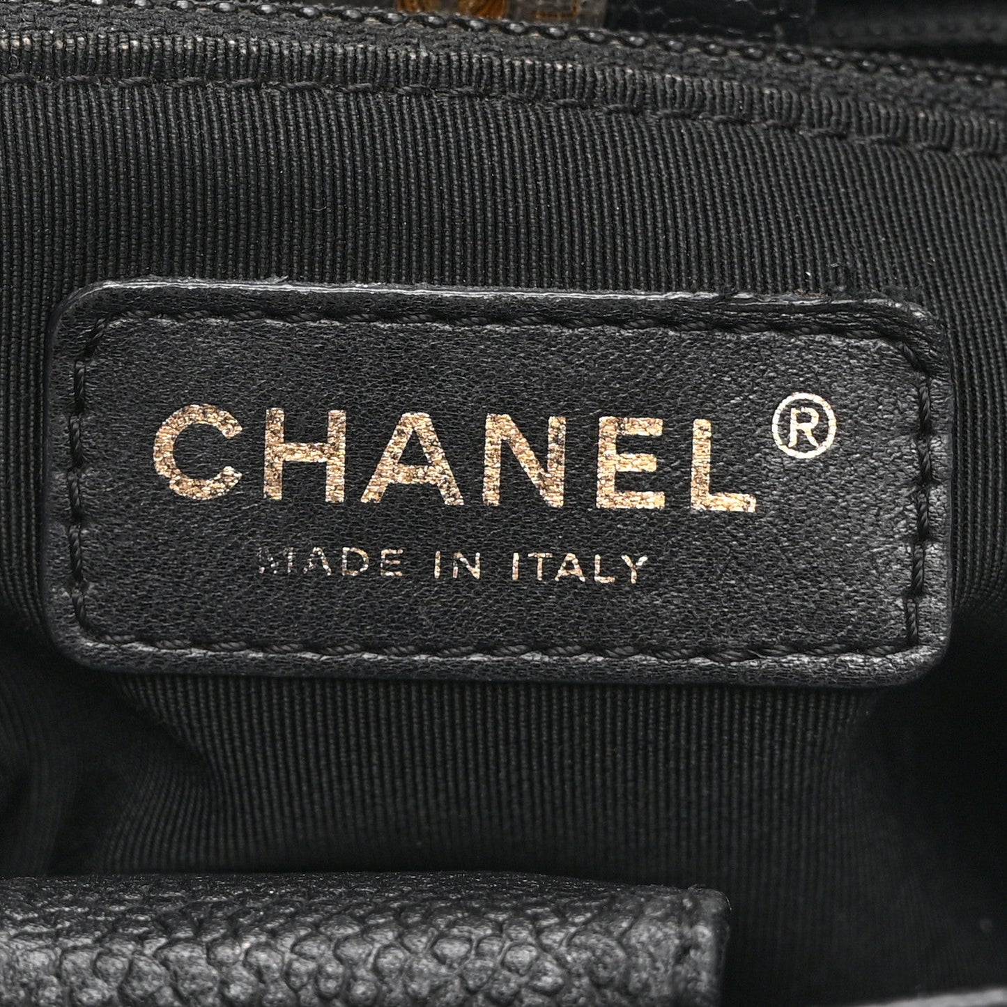 Caviar Quilted Petit Shopping Tote PST Black