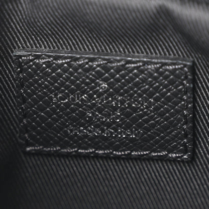 Taiga Monogram Eclipse Outdoor Messenger Black