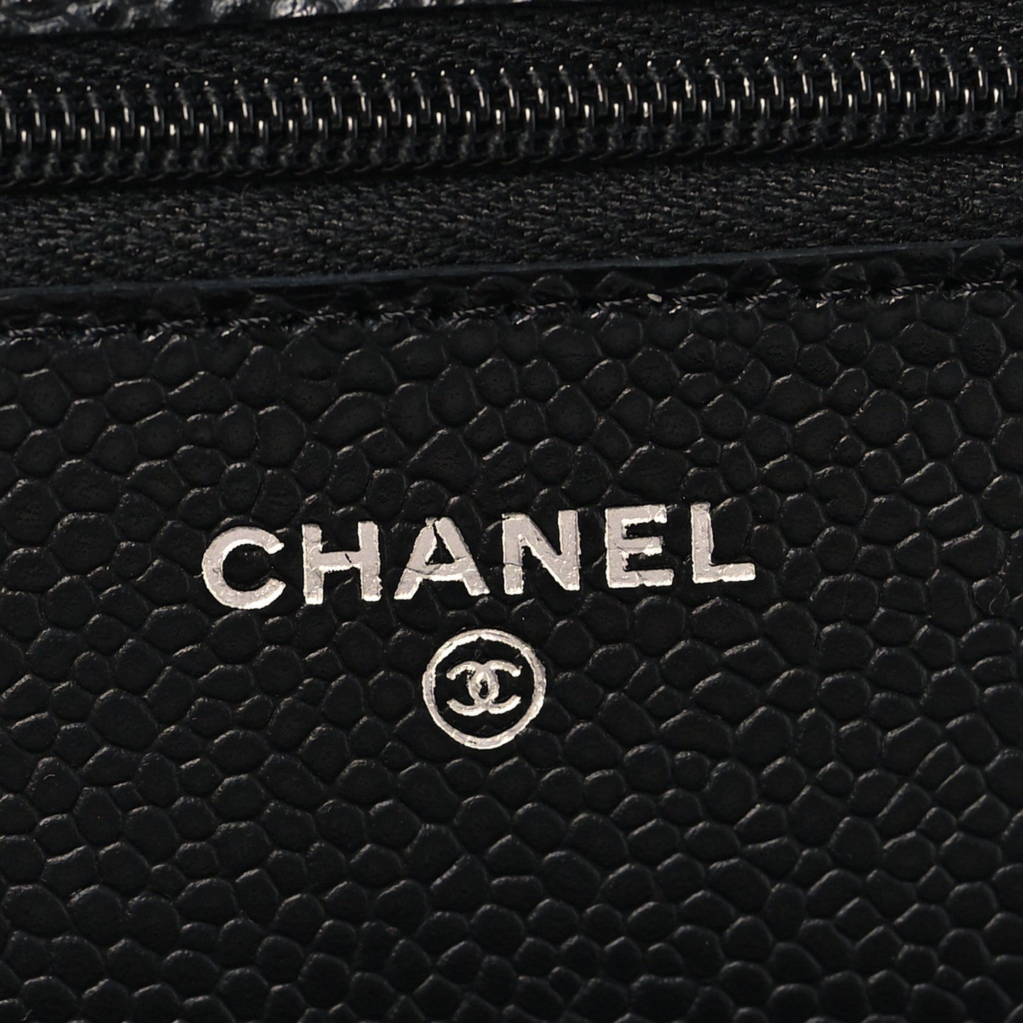 Caviar Quilted CC Turnlock Wallet On Chain WOC Black