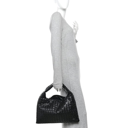 Calfskin Intrecciato Small Hop Black