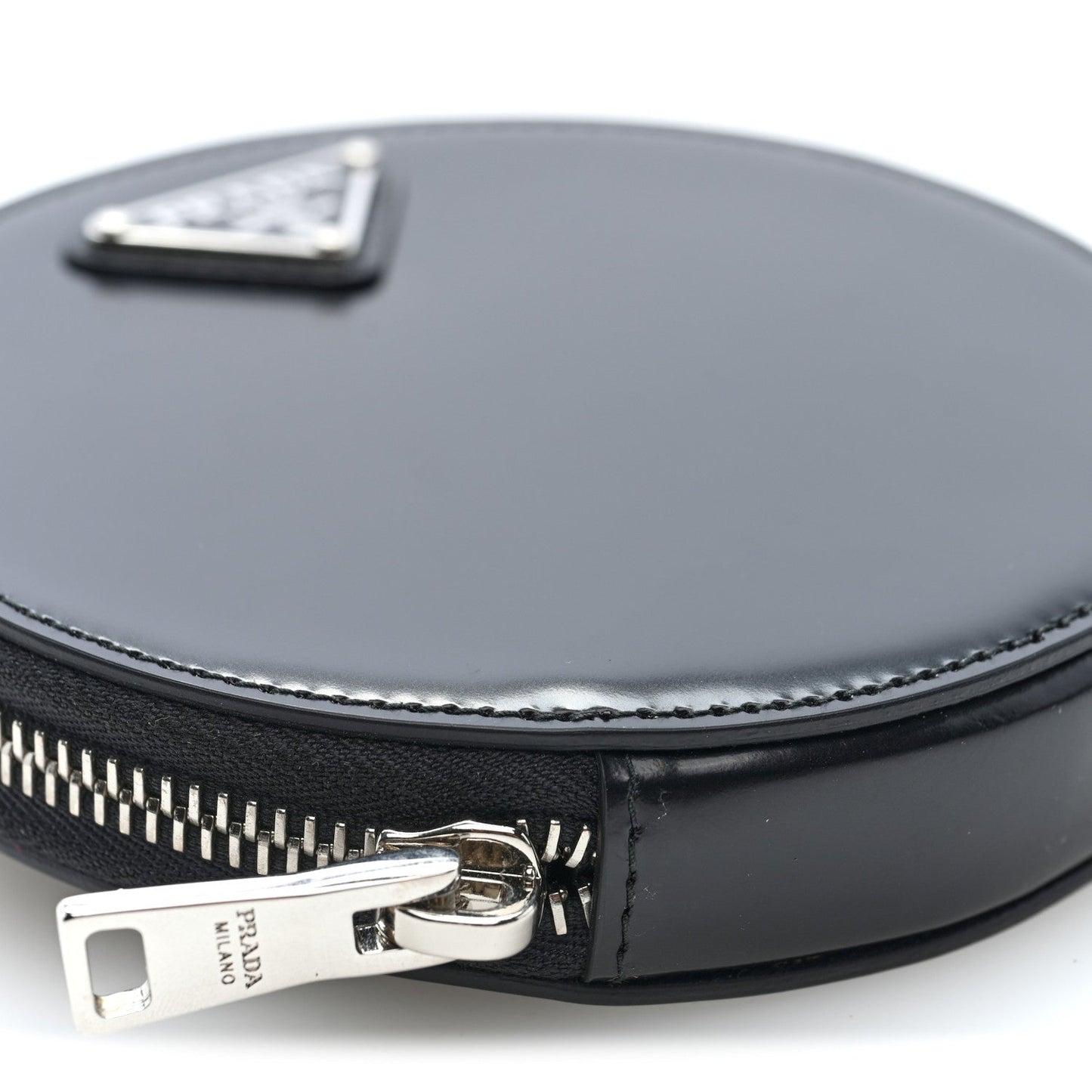 Spazzolato Round Chain Coin Crossbody Pouch  Black